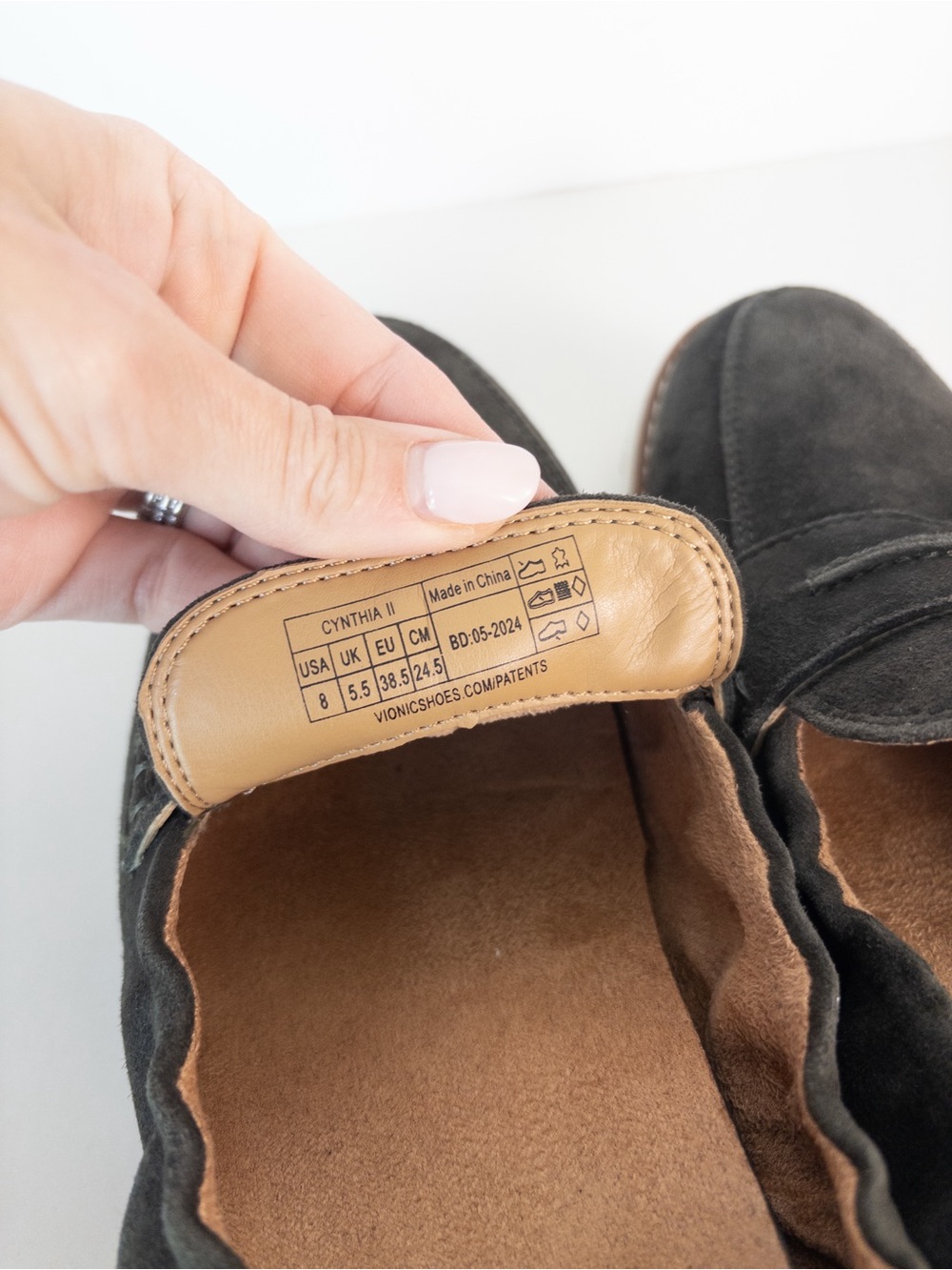 Vionic Cynthia II Suede Loafers Green - Picture 7 of 12